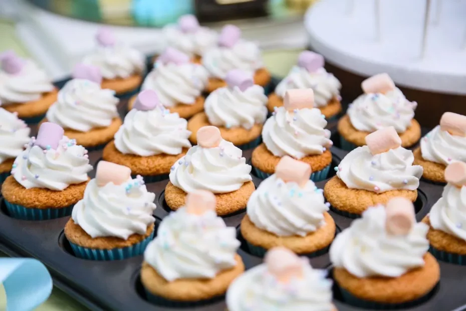 Irresistible Vanilla Cupcakes with Buttercream Frosting 3 Vanilla Cupcakes with Buttercream Frosting